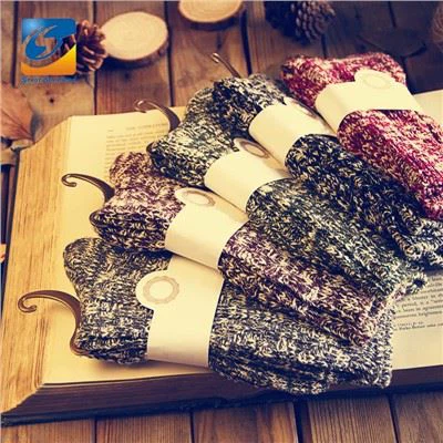 Ženske enobarvne nogavice Slouch